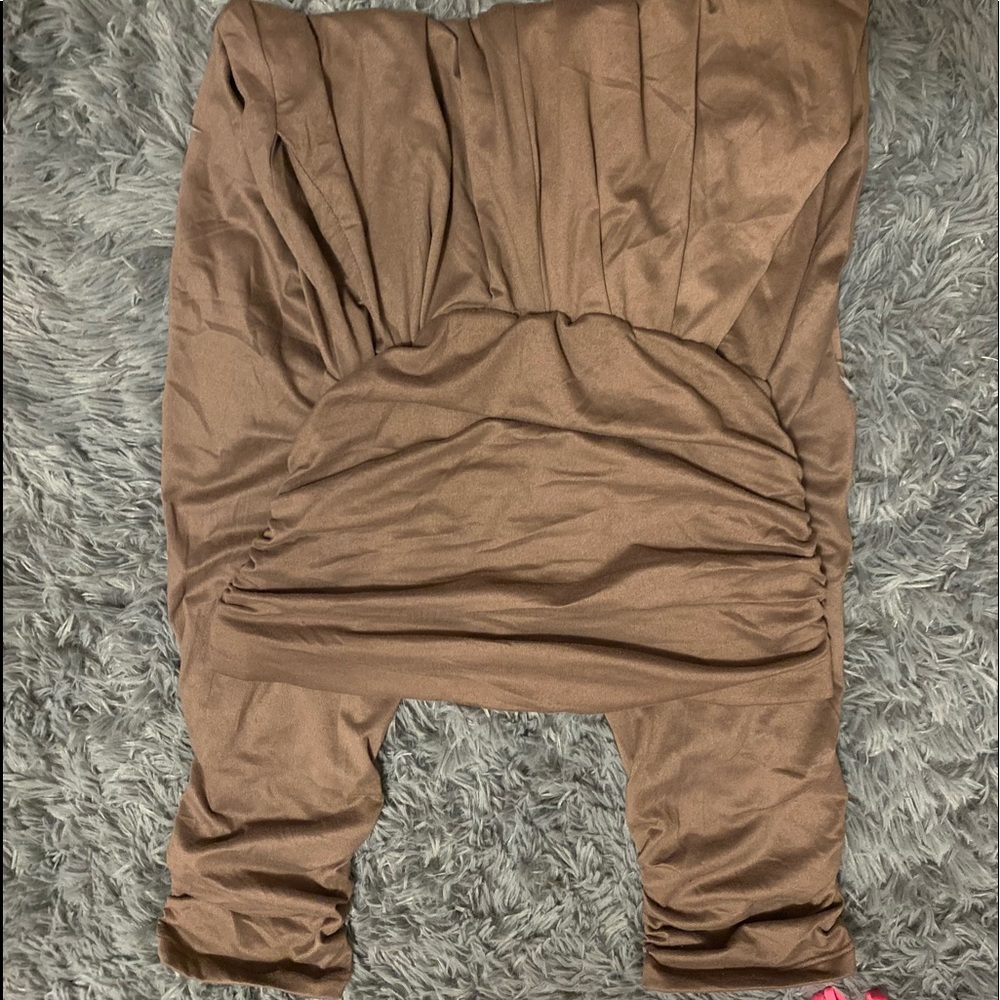 Sleeves jumper, brand new, never worn. Scrunch leg with pockets